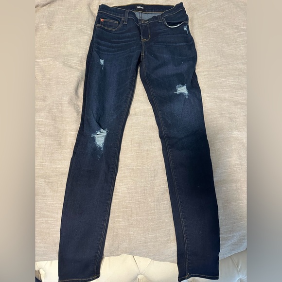 HUDSON Skinny Jeans. Size 25. EUC. Dark Wash. - Picture 4 of 8